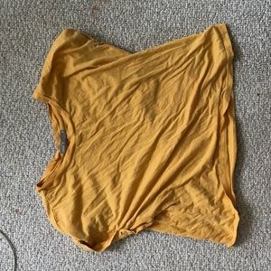 Yellow cropped t-shirt
